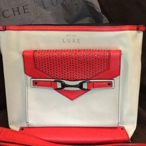 Demi Hampton lux cover w/ handles